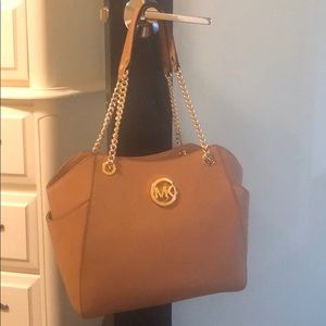 * NEW * MICHAEL KORS Travel Jet Set bag